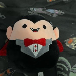 Vlad Squishmallow- 8 inch Dracula squishmallow